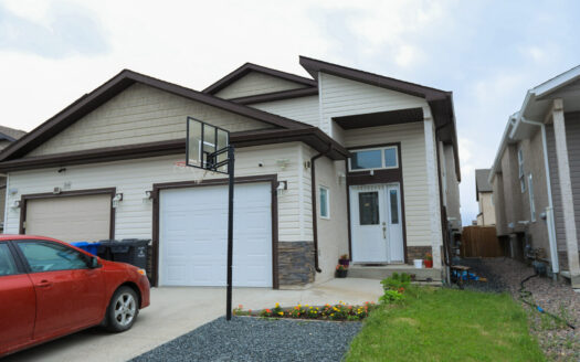 320 Castlebury Meadows Dr